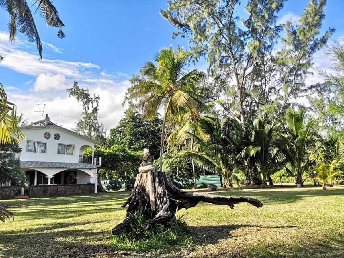 Villa Karel Mauritius Beach House Riambel المظهر الخارجي الصورة